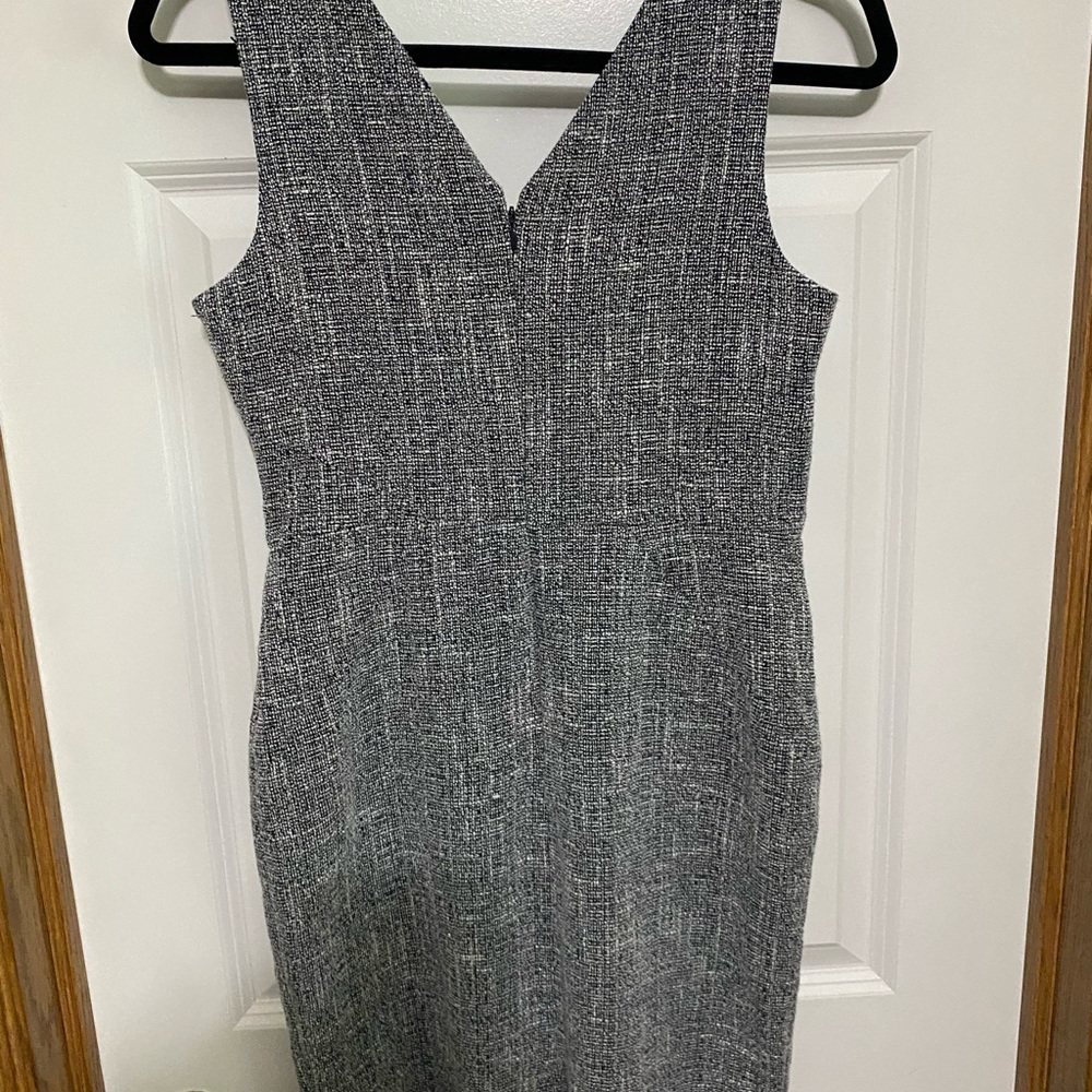 Banana Republic Size 2 Blue Tweed V-Neck Sheath Dress Sleeveless Women’s - Picture 4 of 6